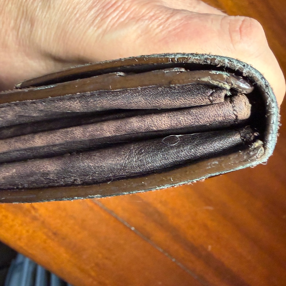 LOUIS VUITTON Vernis Purple Long Wallet with COA (dust bag NOT INCLUDED.) - Picture 17 of 17